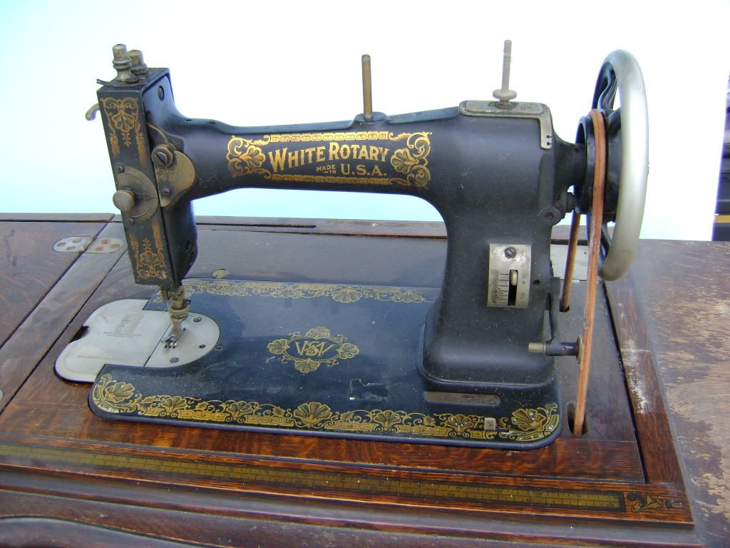 1913 White Rotary Treadle Photo by SewingMachineHeaven Photobucket