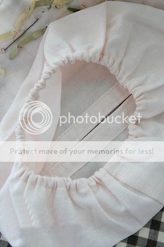 Delicate Ribbon Embroidery Cotton Tissue Box Cover Pink
