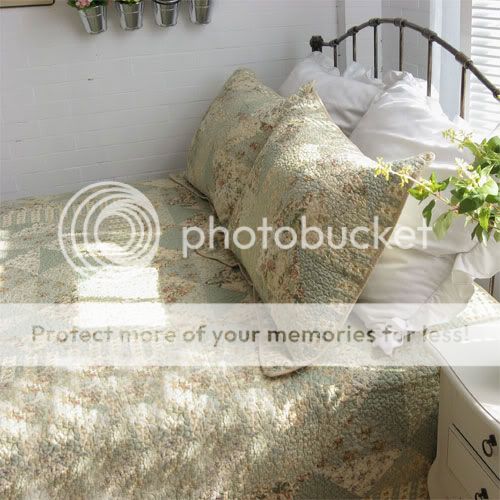 Shabby and Vintage Green Patchwork 3pc Queen Quilt set  