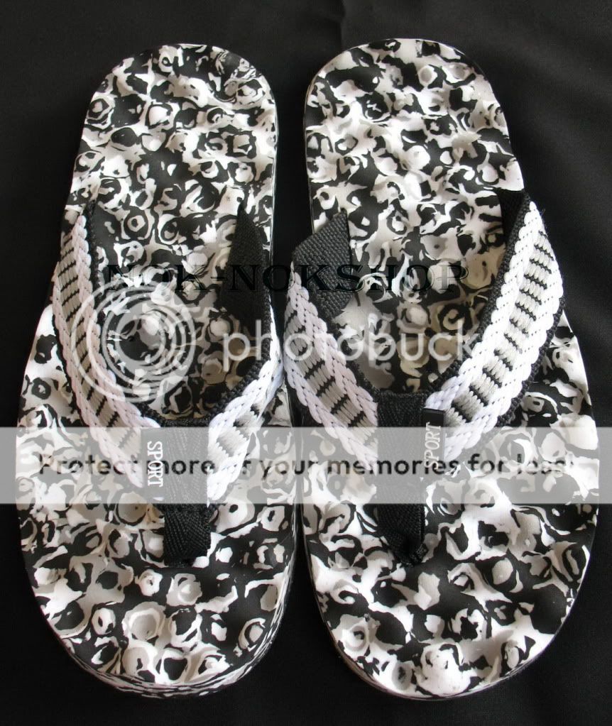 New Fashion Lady Flip Flops Massage Shoes Black US 9  